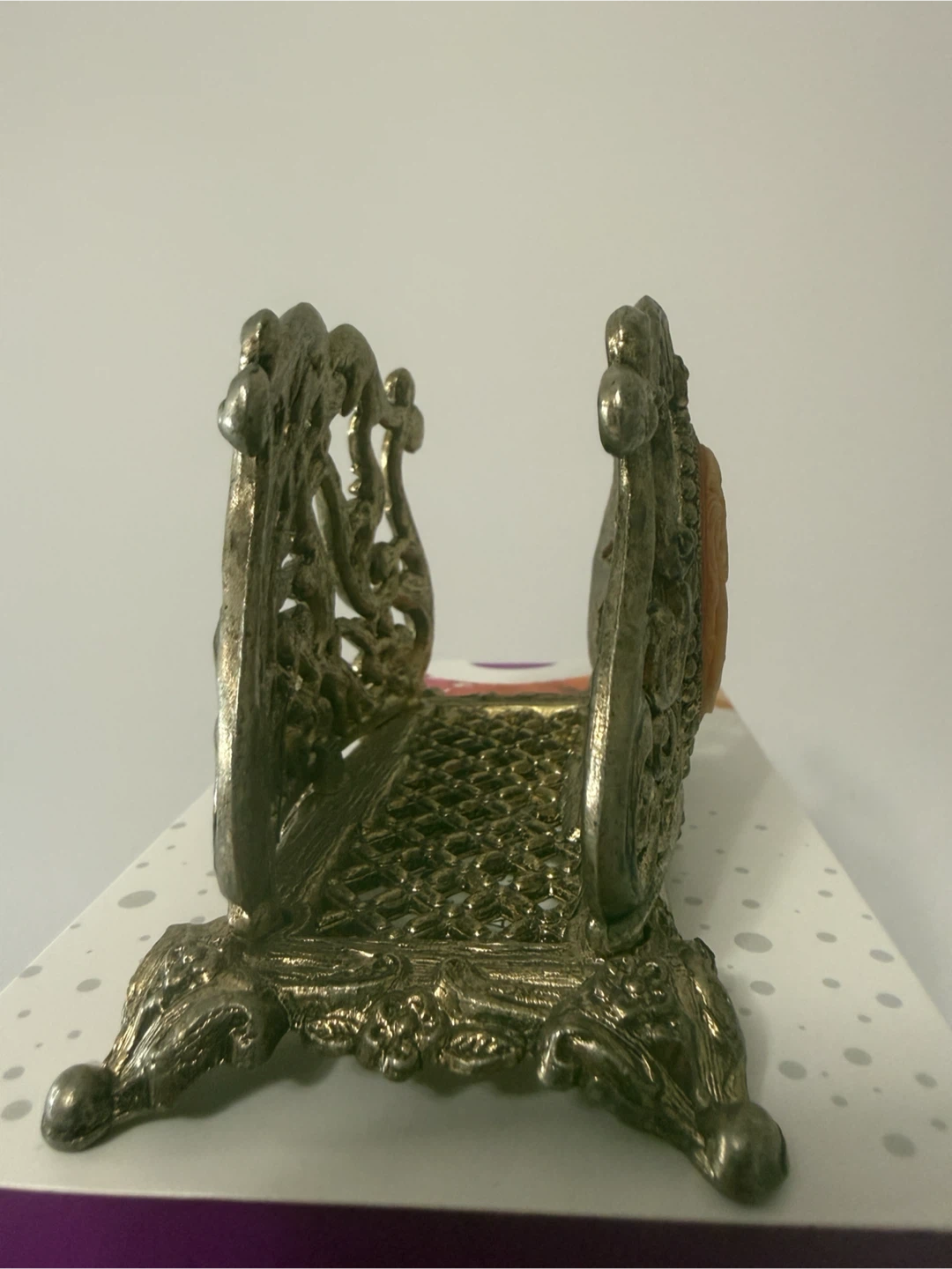 Vintage Metal Cameo Napkin Holder - photo 2