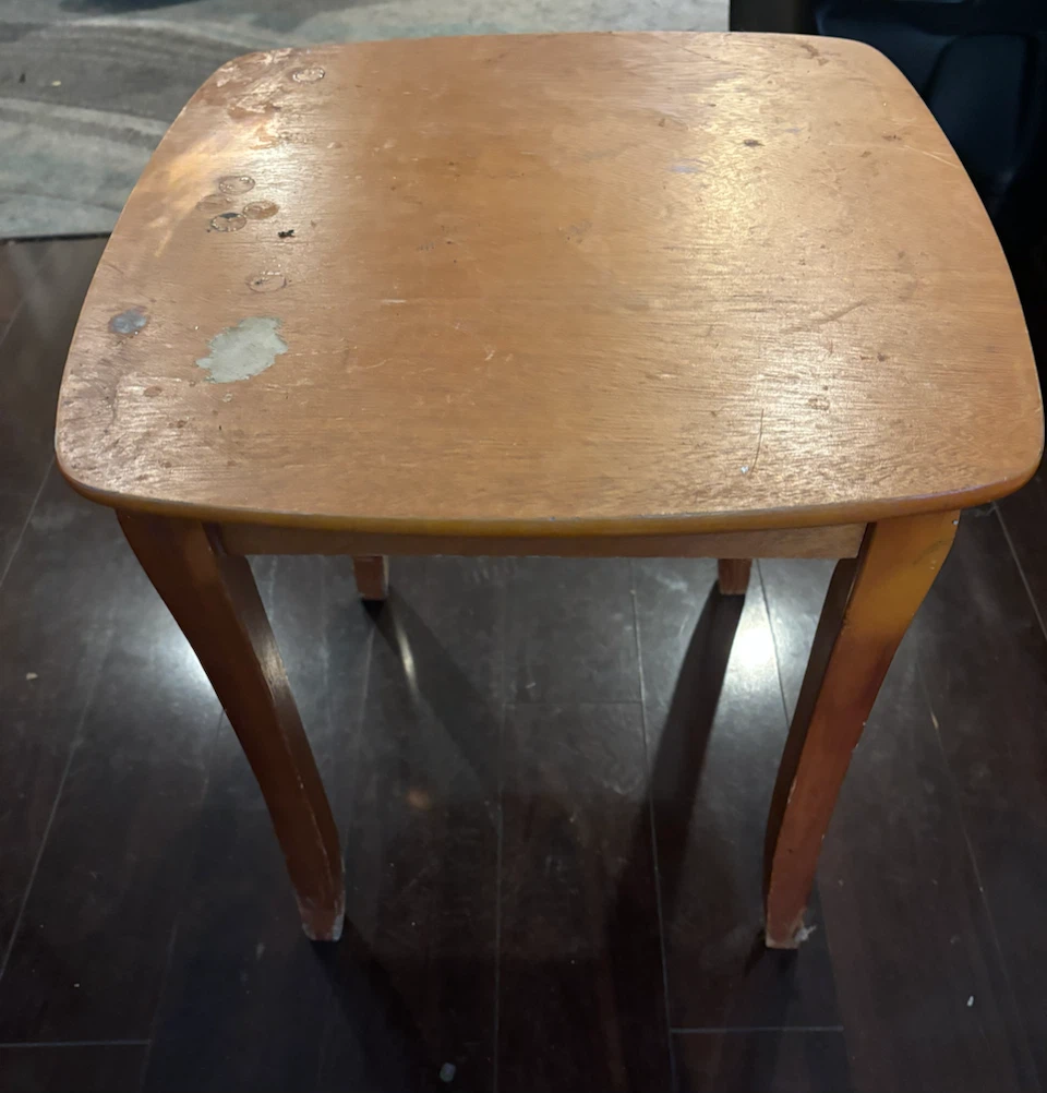 Small wooden end table - photo 2