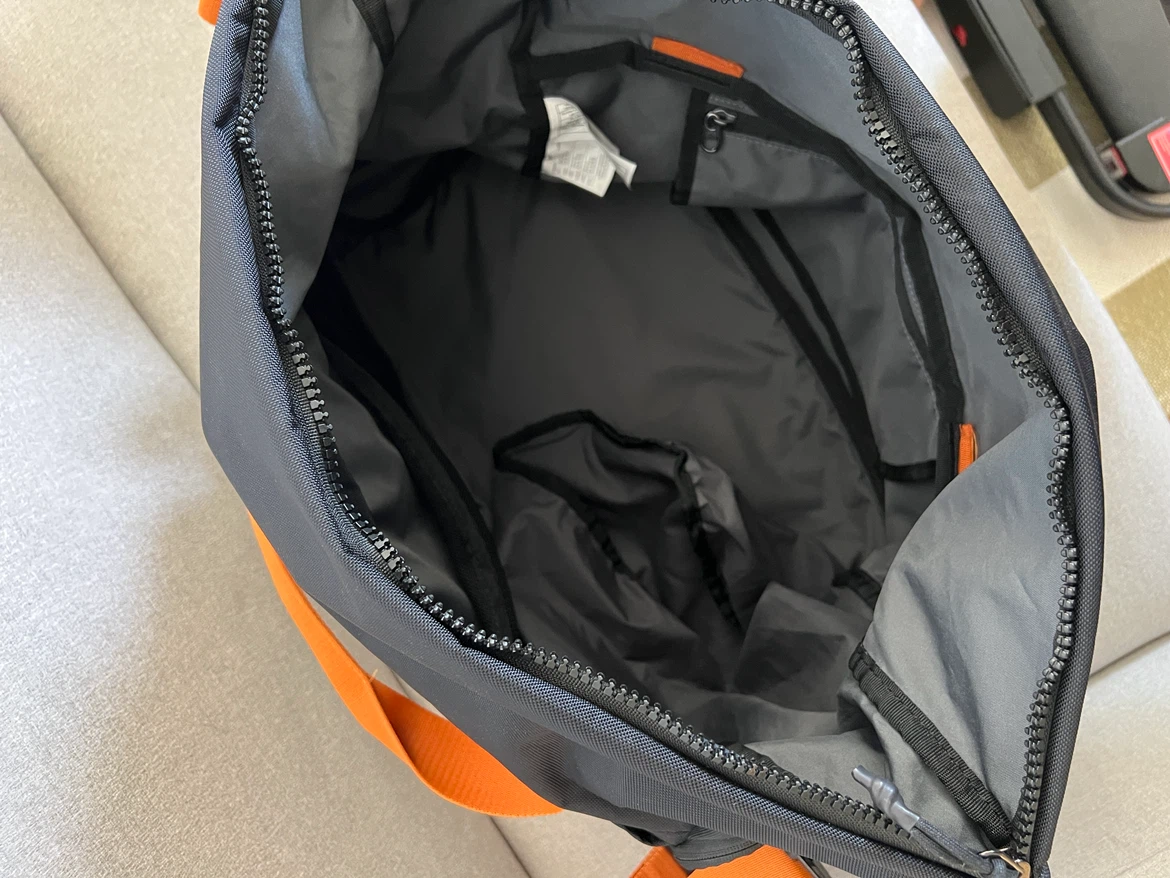 Nike black and orange duffel bag - photo 3