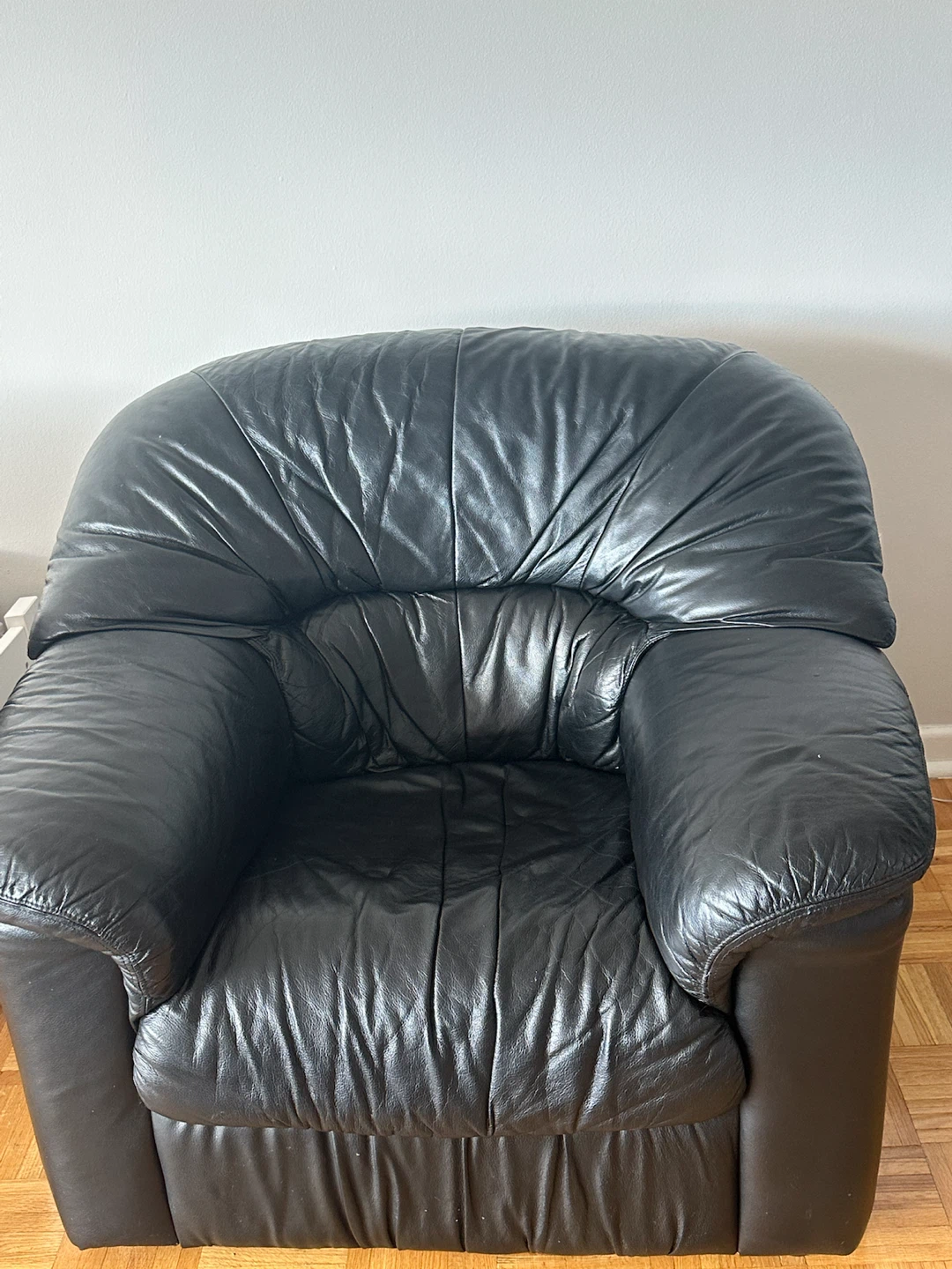 Black leather sofa and armchair set - photo 2