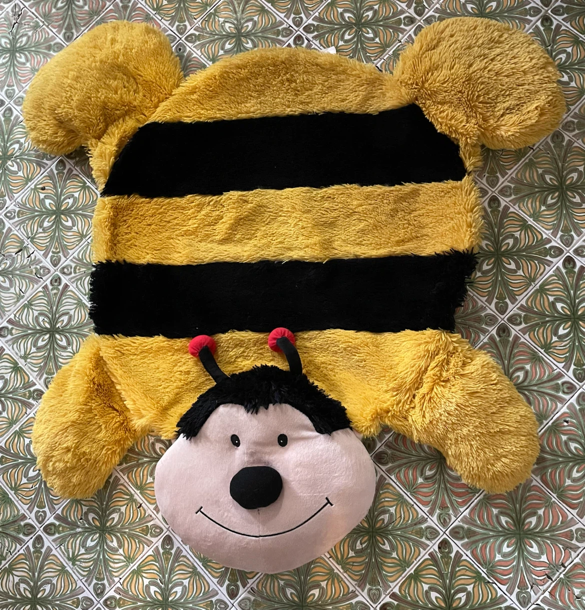 Plush Bumble Bee Rug/Mat