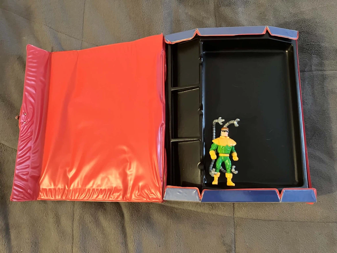 Vintage Marvel X-Men Collector's Case - photo 2