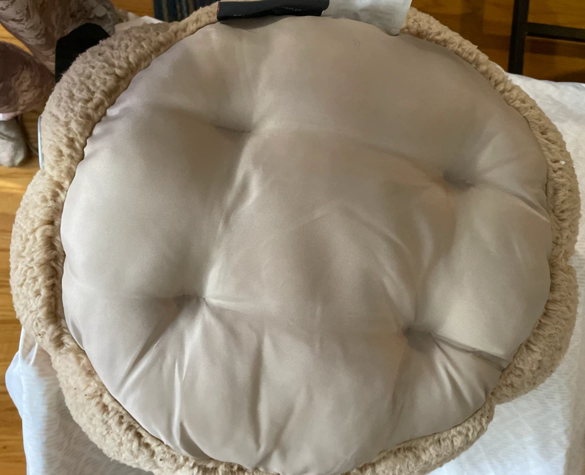 BESTFRIENDS by Sheri Plush Pet Bed - photo 4