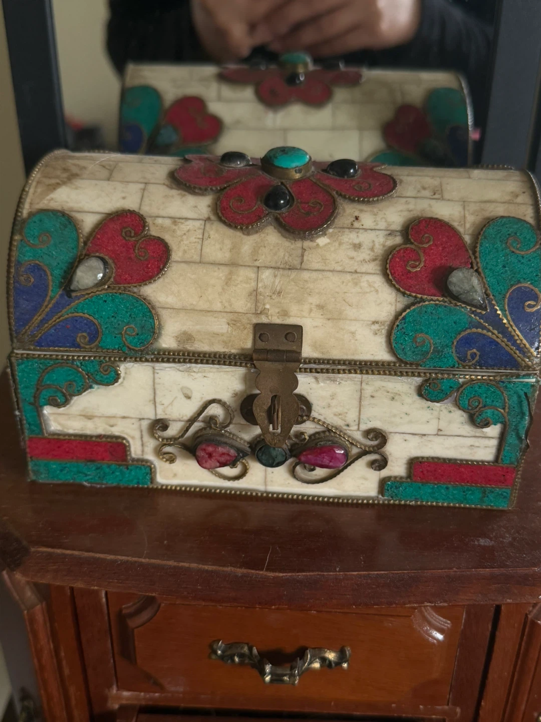 Assorted Jewellery Collection with Decorative Box - photo 2
