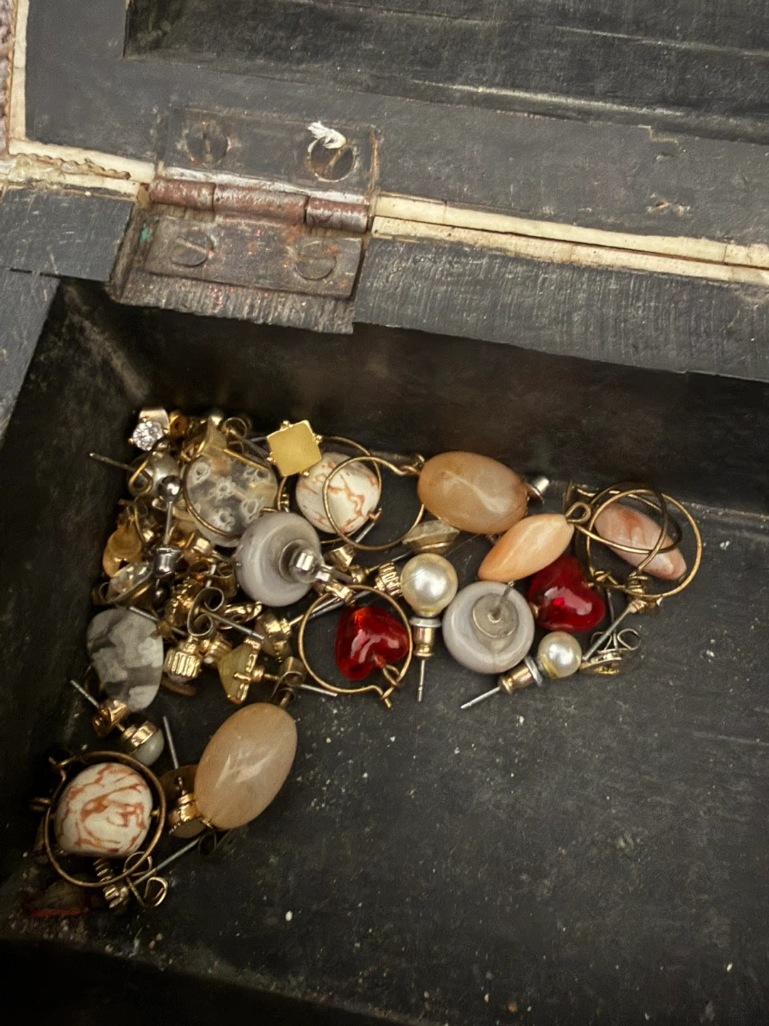 Assorted Jewellery Collection with Decorative Box - photo 4