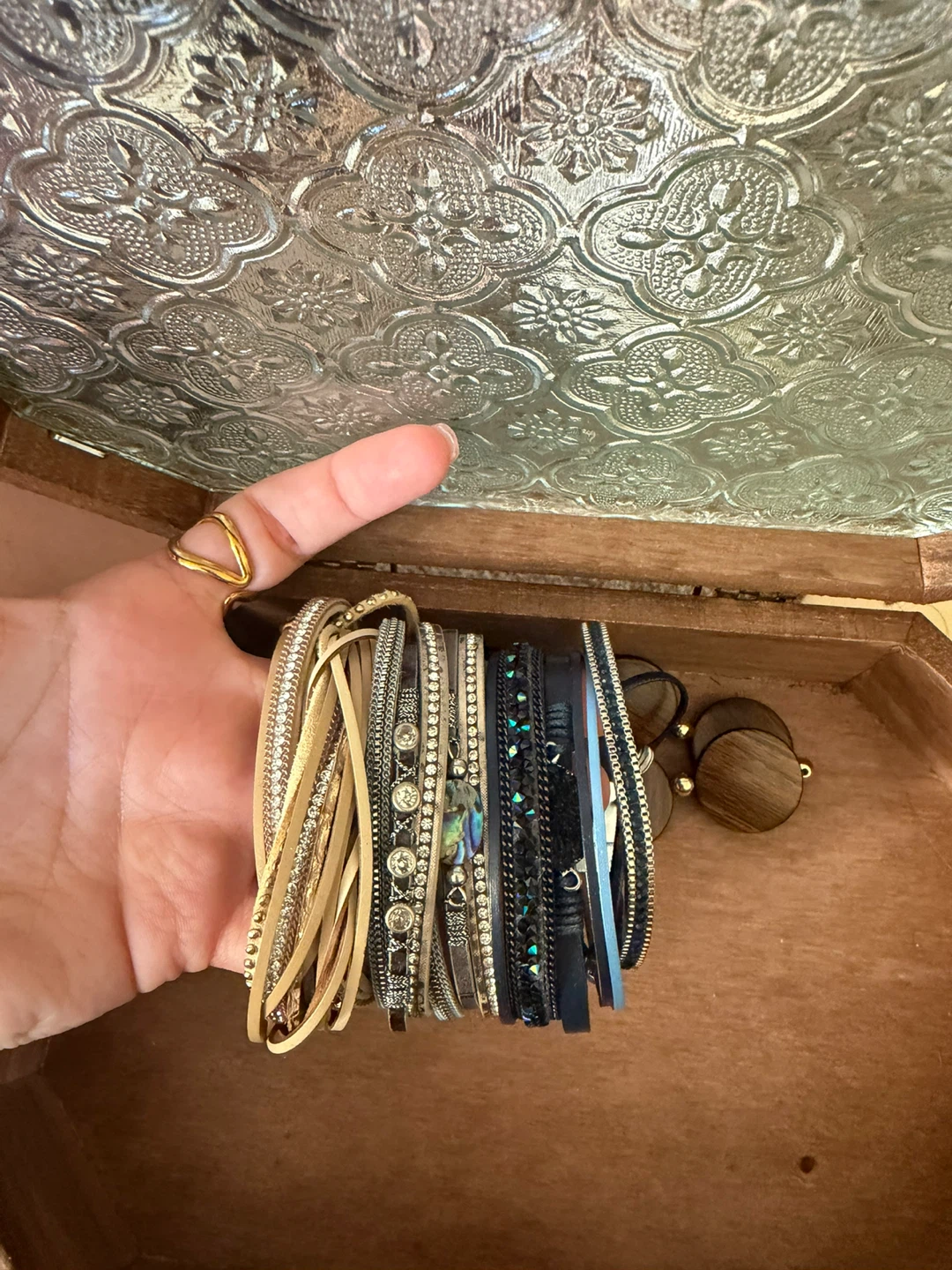 Assorted Jewellery Collection with Decorative Box - photo 5