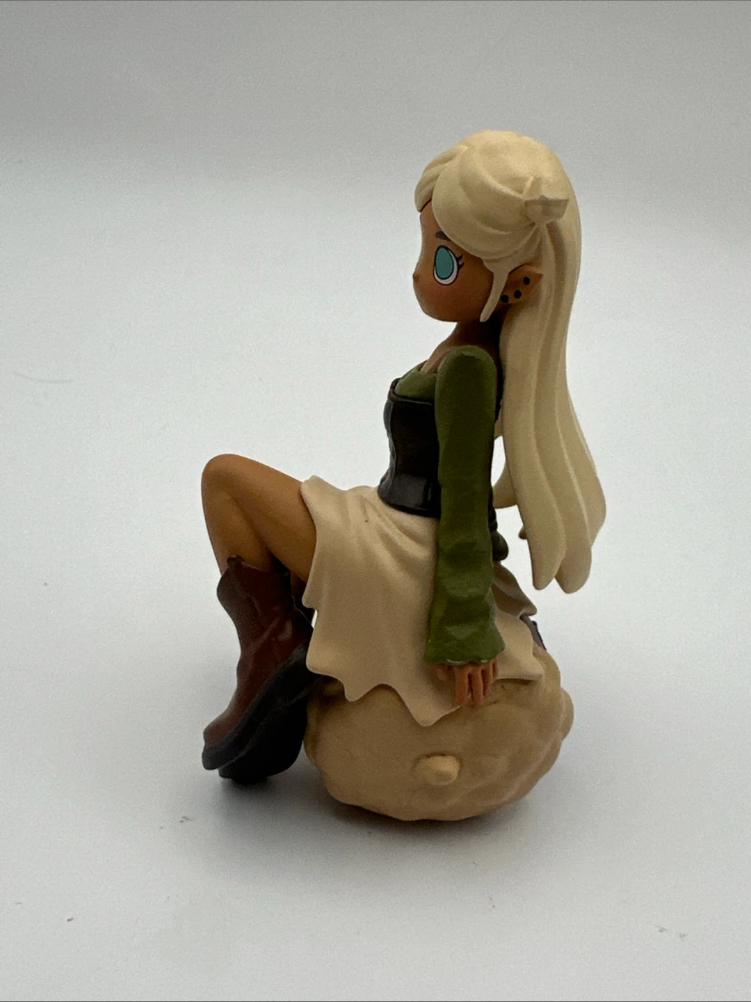 Elf Character Figurine - photo 3