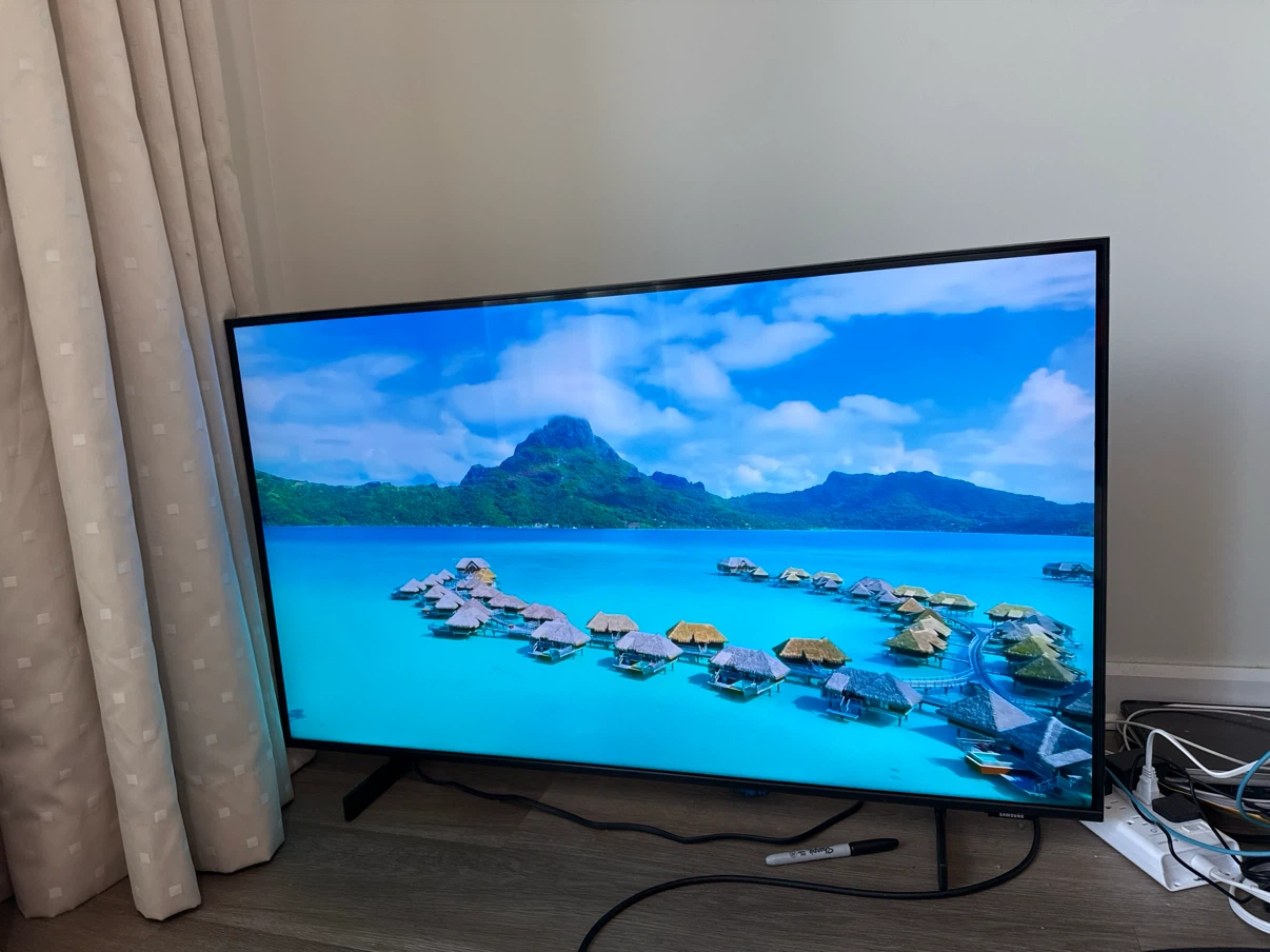 Samsung 43" Crystal UHD CU8000 Smart TV - photo 2