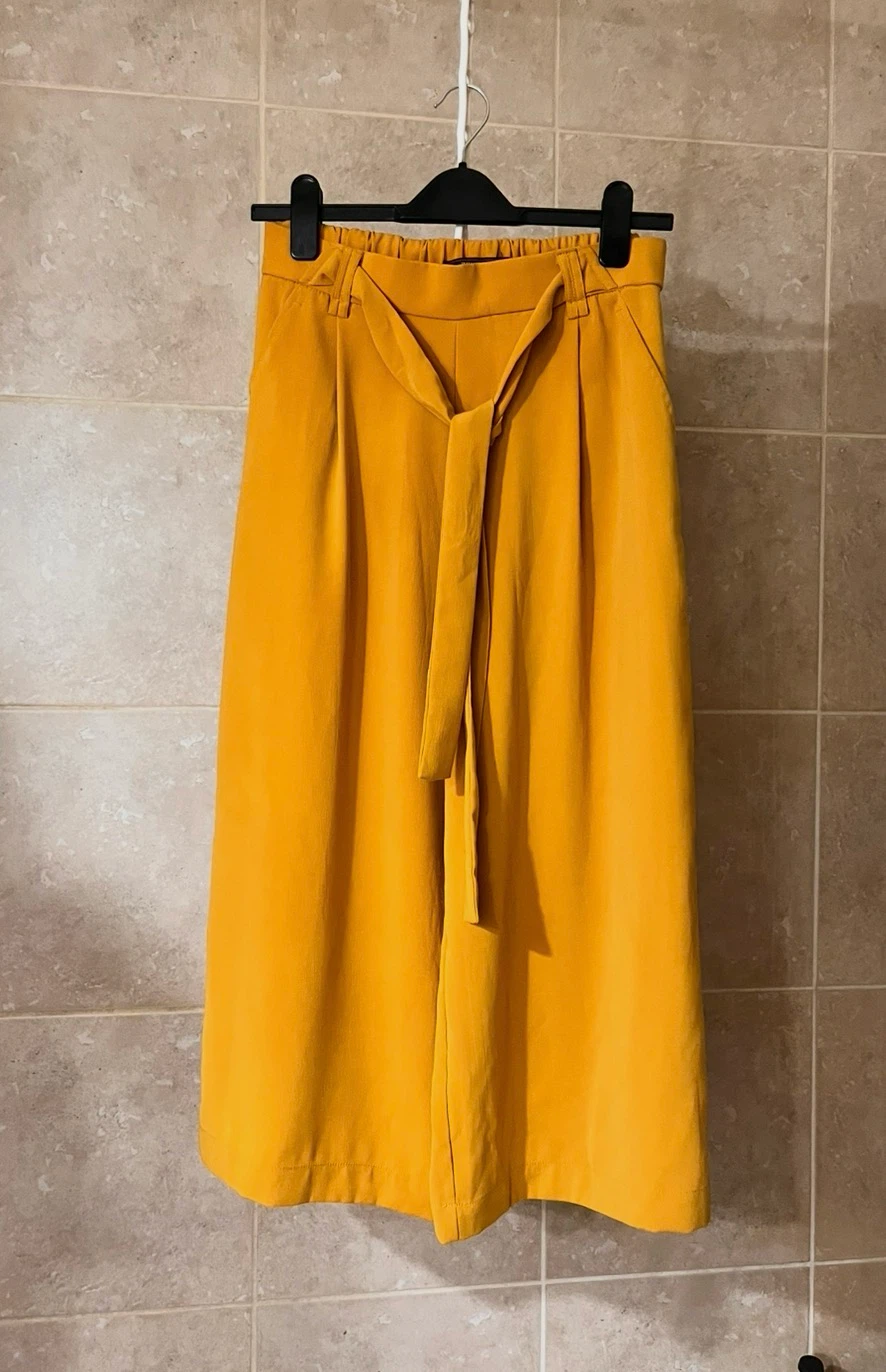 Zara Trafaluc Collection Mustard Culottes Size M