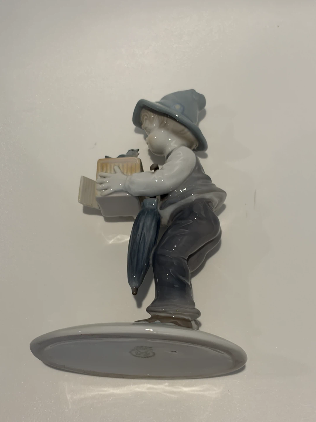Metzler & Ortloff Porcelain Figurine Boy with Bird - photo 2