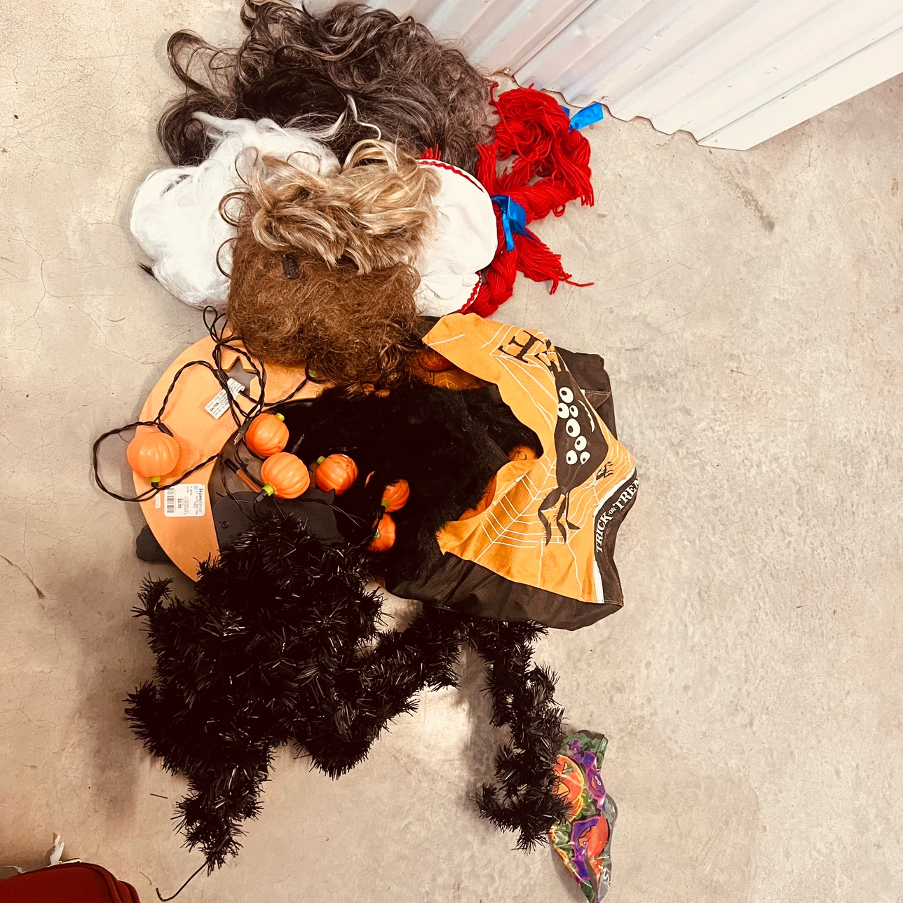 Halloween Decor Lot - Wigs, Lights & Garland