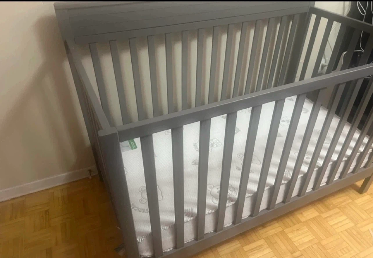 Grey convertible crib WITH MATTRESS
