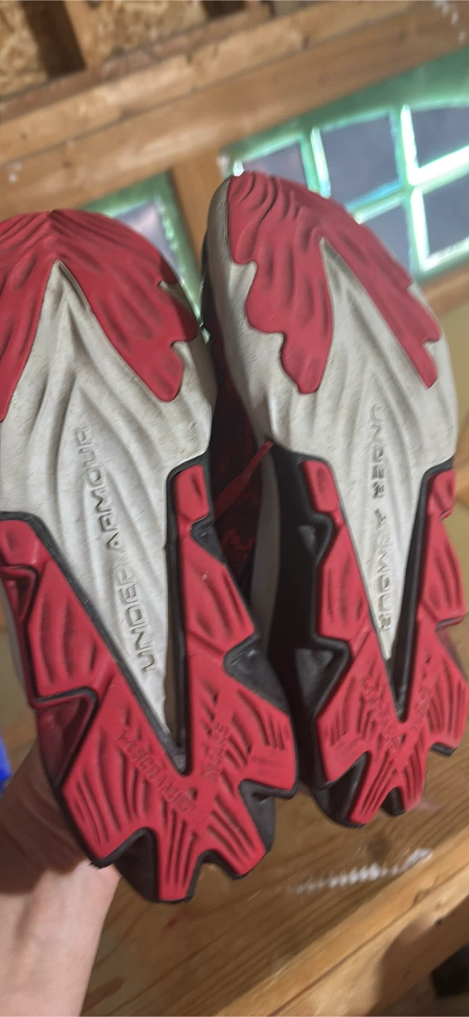 Under Armour Running Shoes Youth Size 5 - photo 3