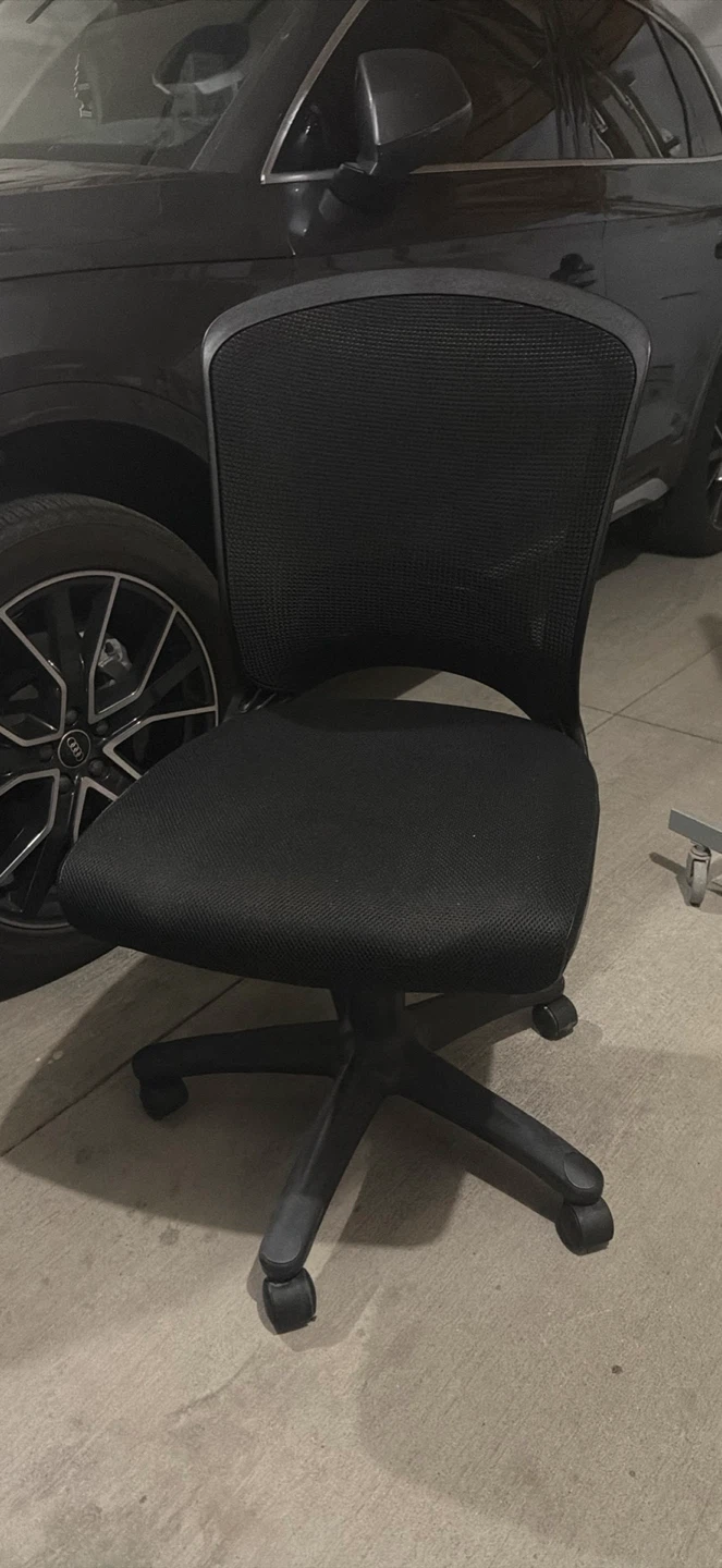 Black Mesh office adjustable height Desk chair