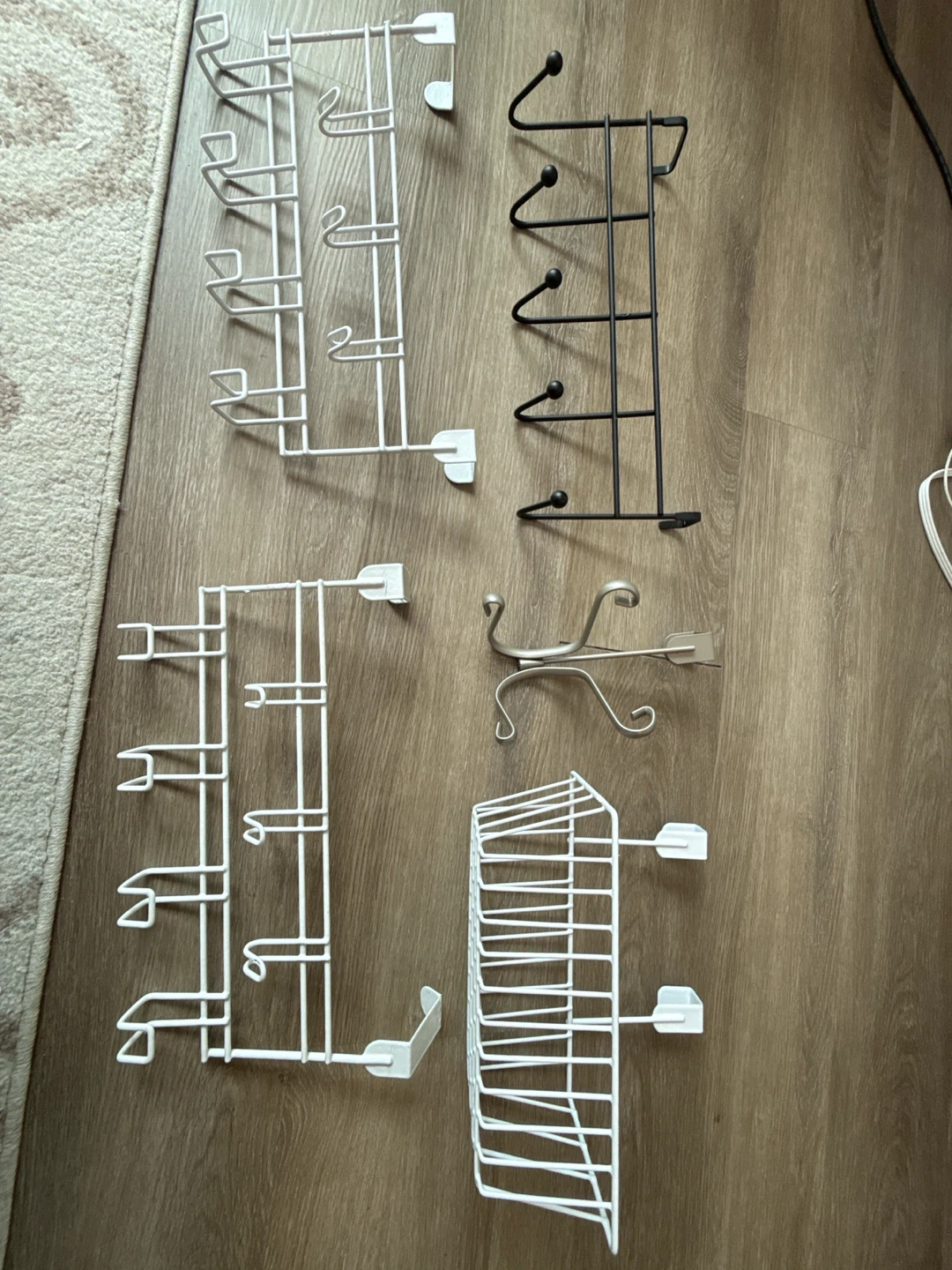 White Metal Over-the-Door Hook Set and bascket