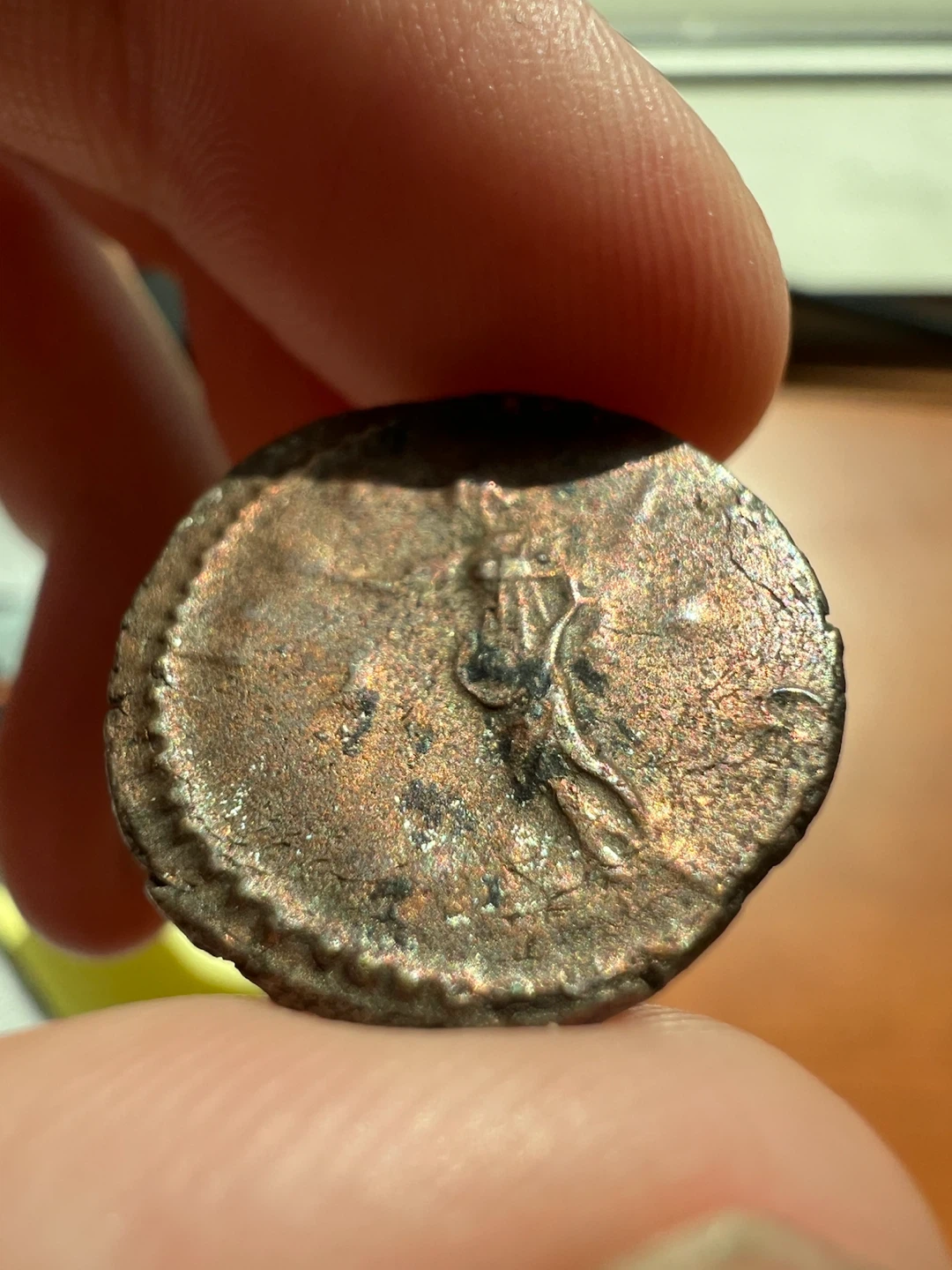 Victorinus ancient coin graded ngc xf cracked slab - photo 4