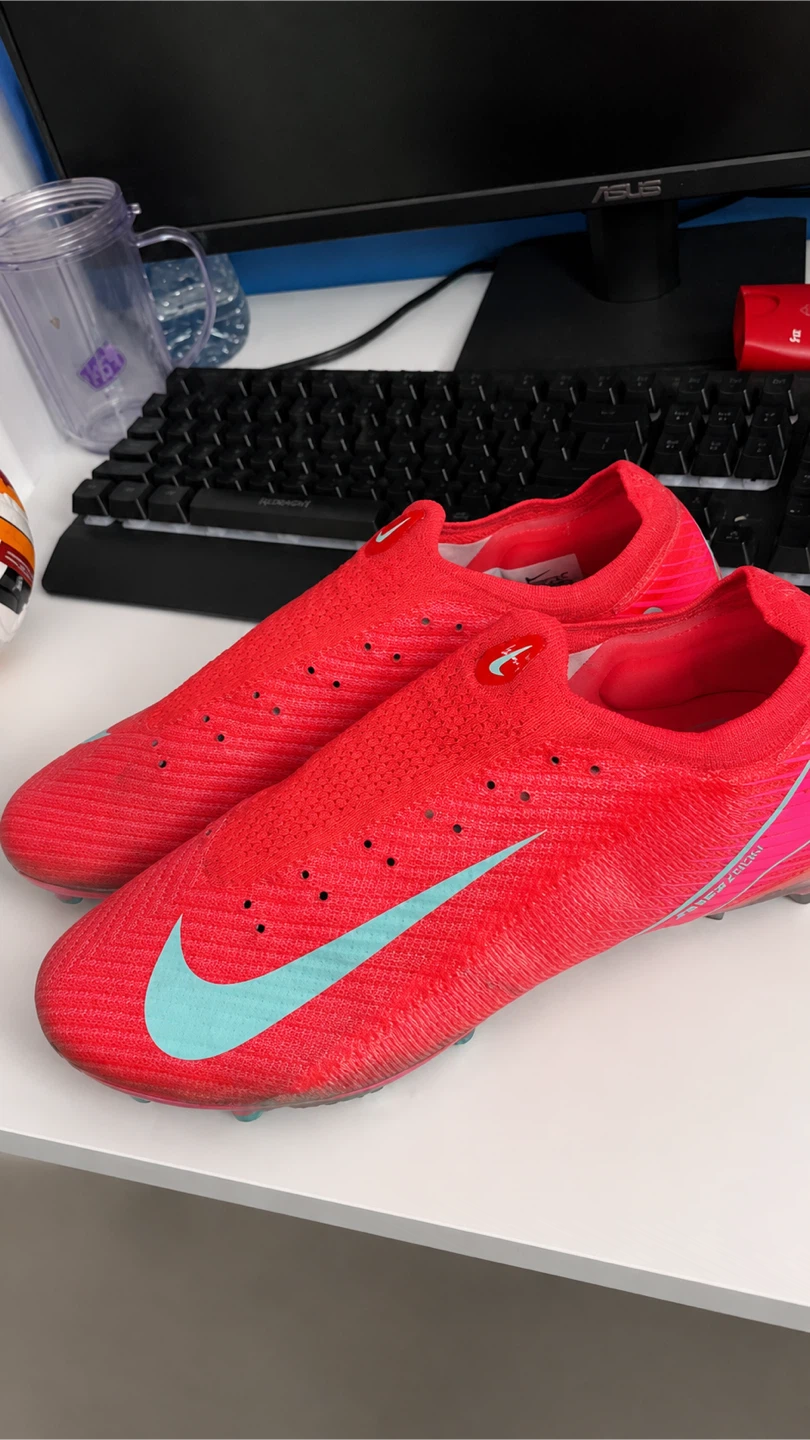 Nike Mercurial Vapor 15 Elite Soccer Cleats