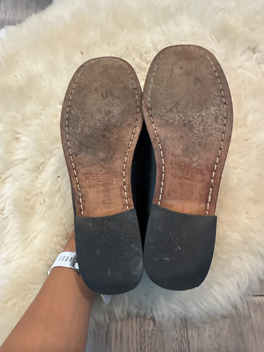 Women’s size 7 G.H. Bass & Co. Weejuns Loafers - photo 4