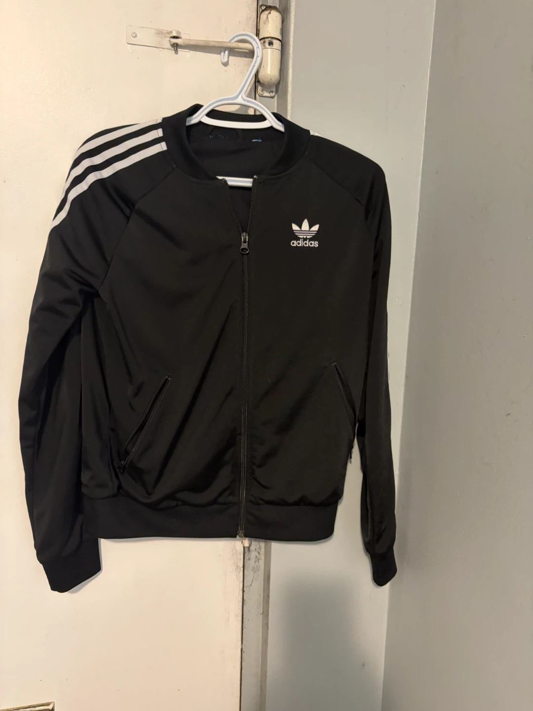 Track suit size small - photo 2