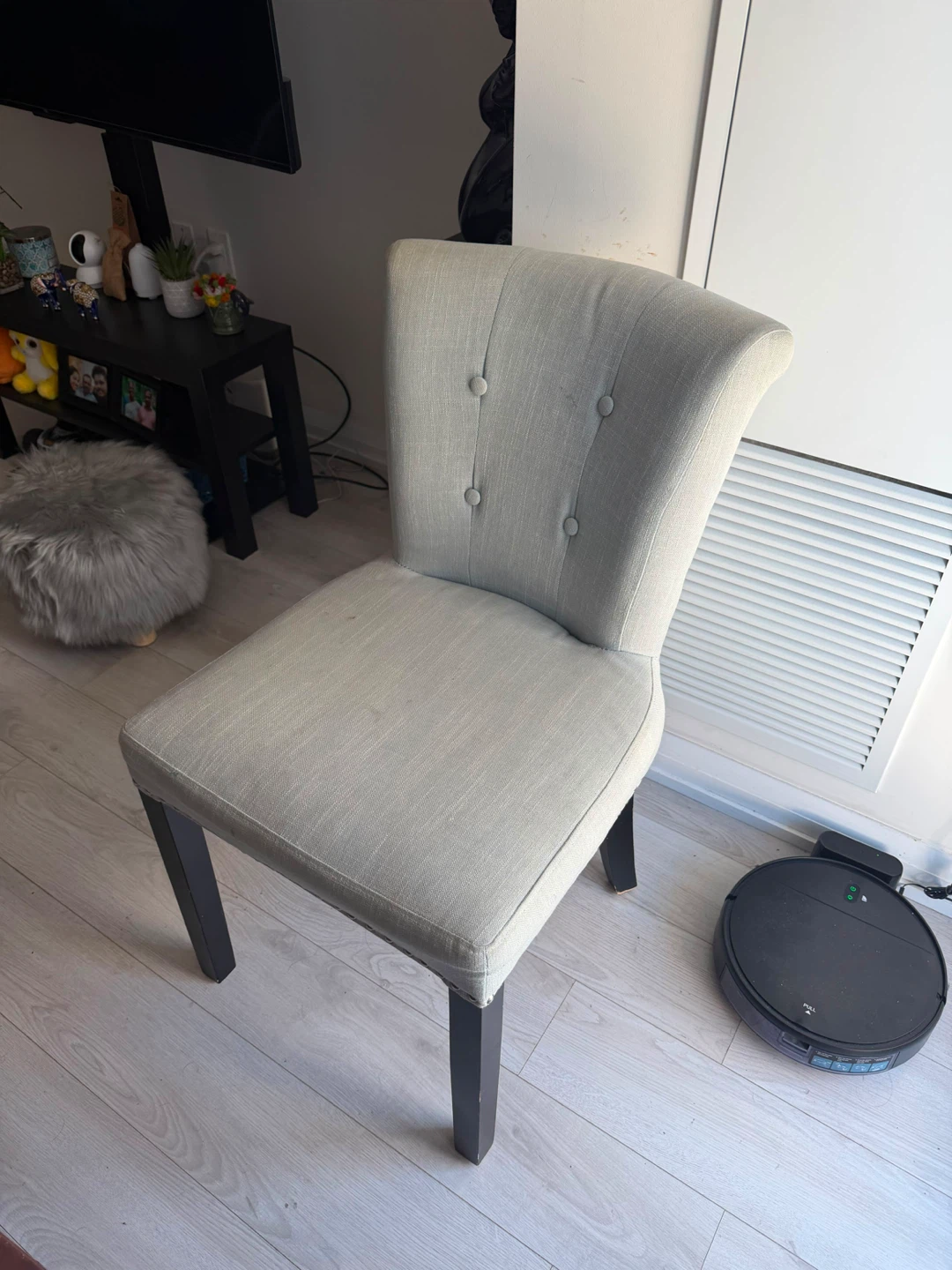 Accent Chair with Ring Pull - photo 2