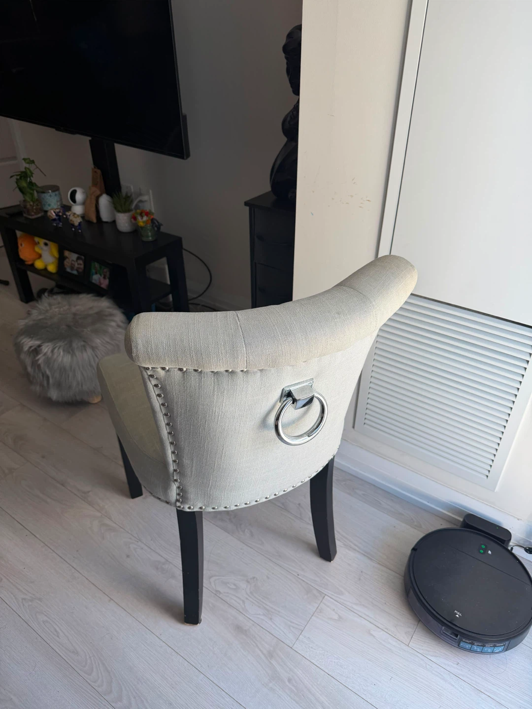 Accent Chair with Ring Pull - photo 5
