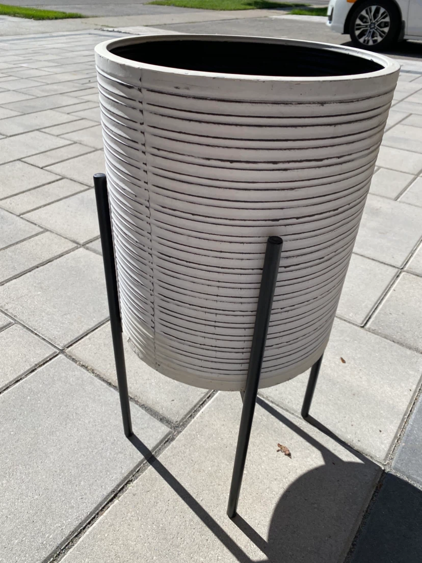 White Ribbed Metal Planter with Stand - photo 2