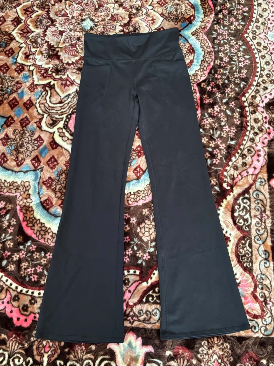 Gap black flare yoga pants