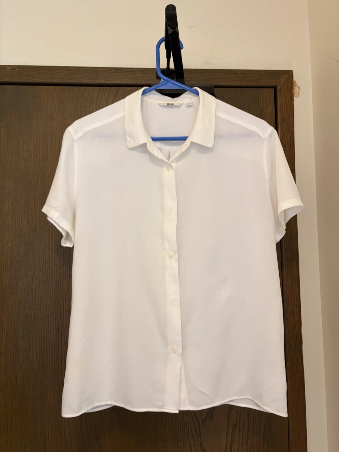 UNIQLO Button-Up Shirt_Small - photo 3