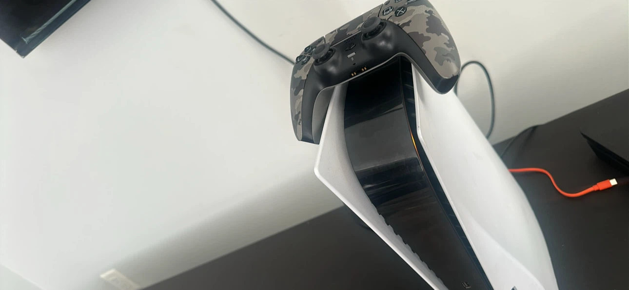 Ps5 disc edition + controller