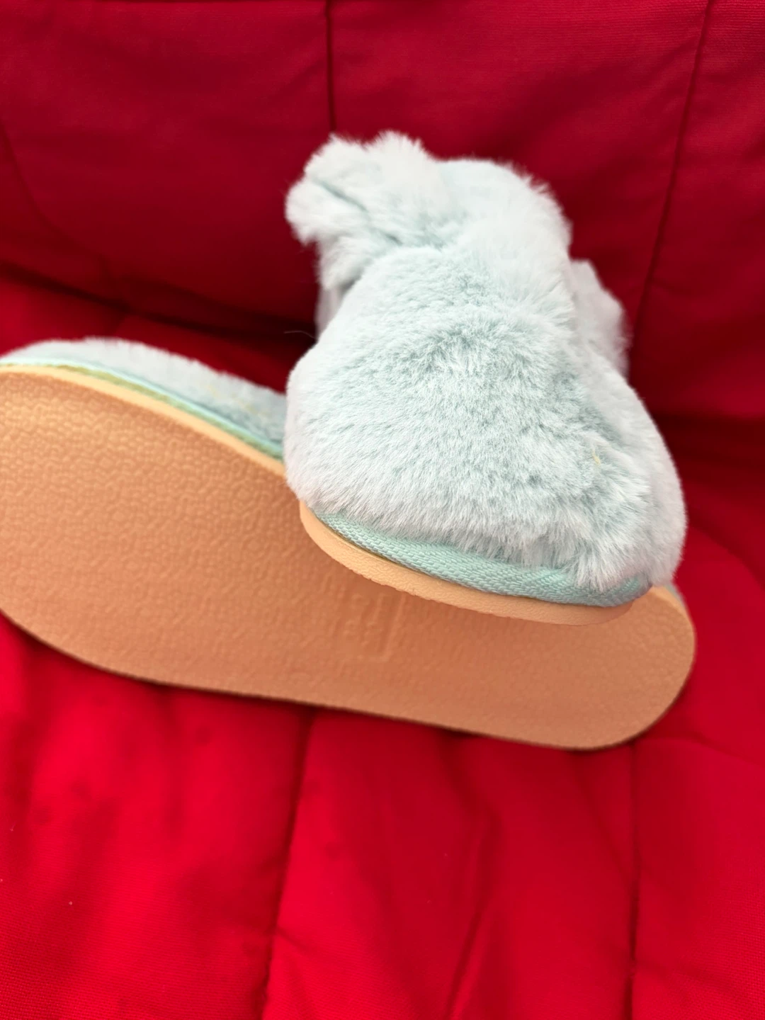 Light blue faux fur house slippers - photo 2