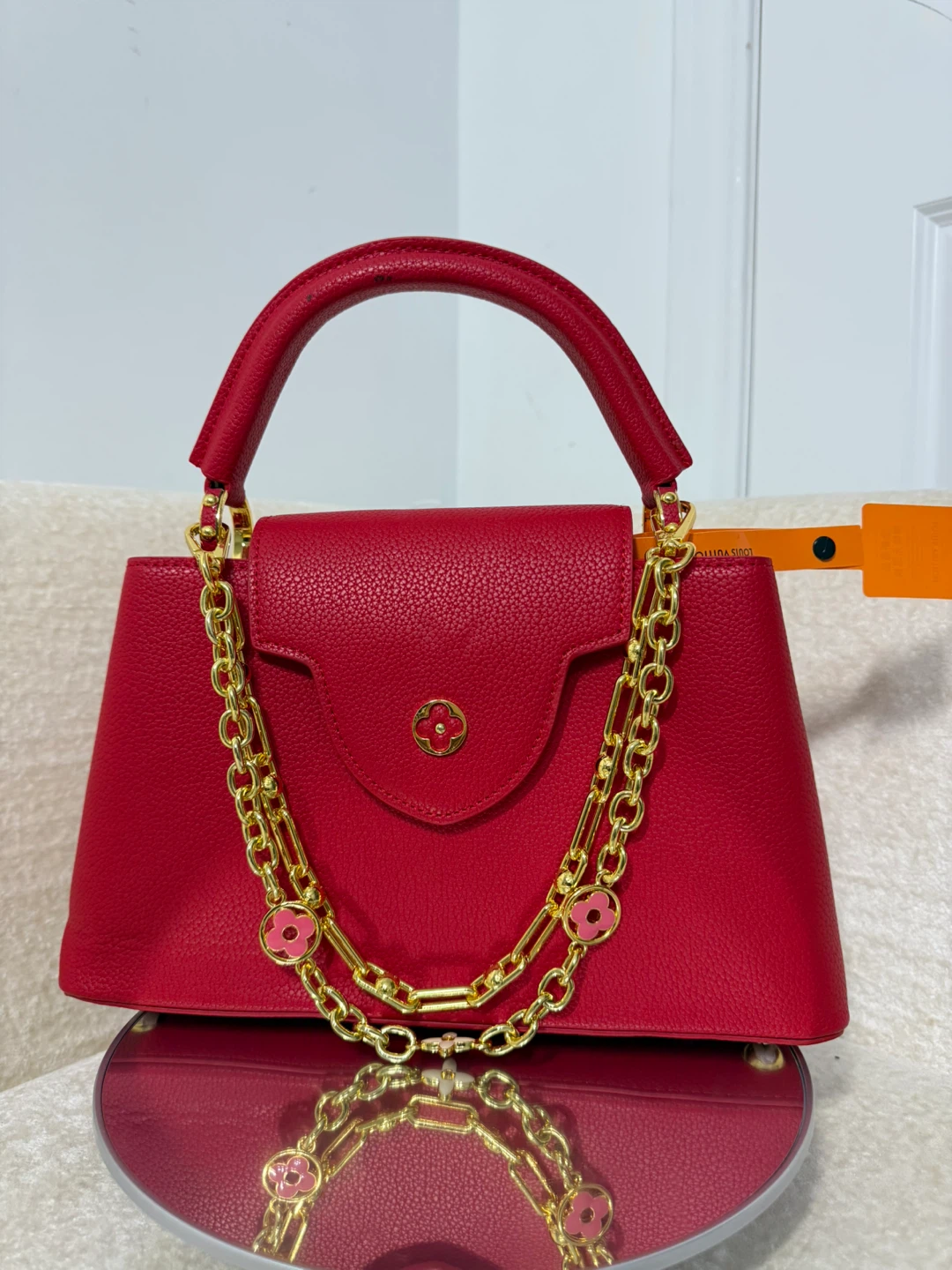 LuxuryLV Red Leather Handbag - photo 3