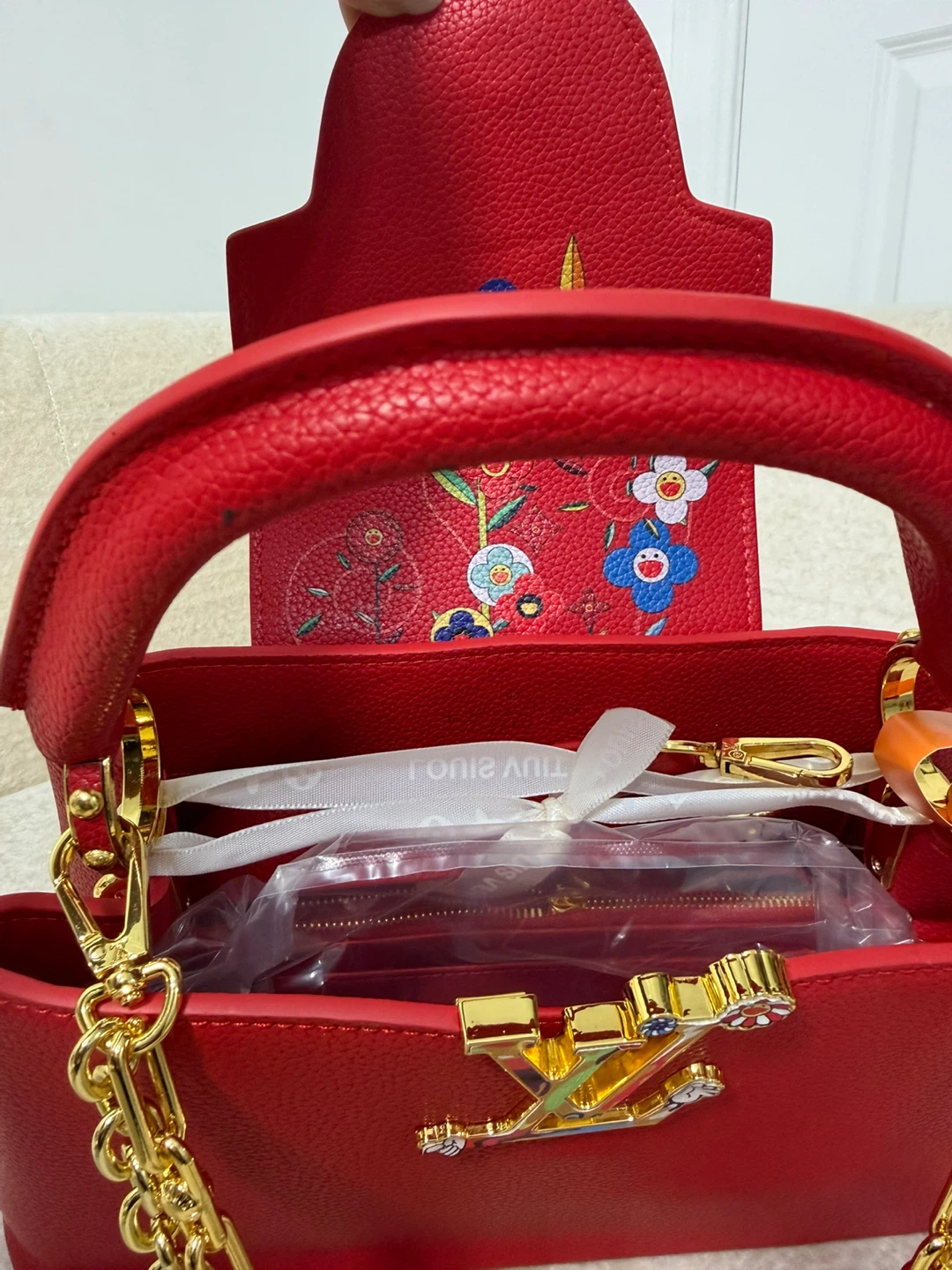 LuxuryLV Red Leather Handbag - photo 4