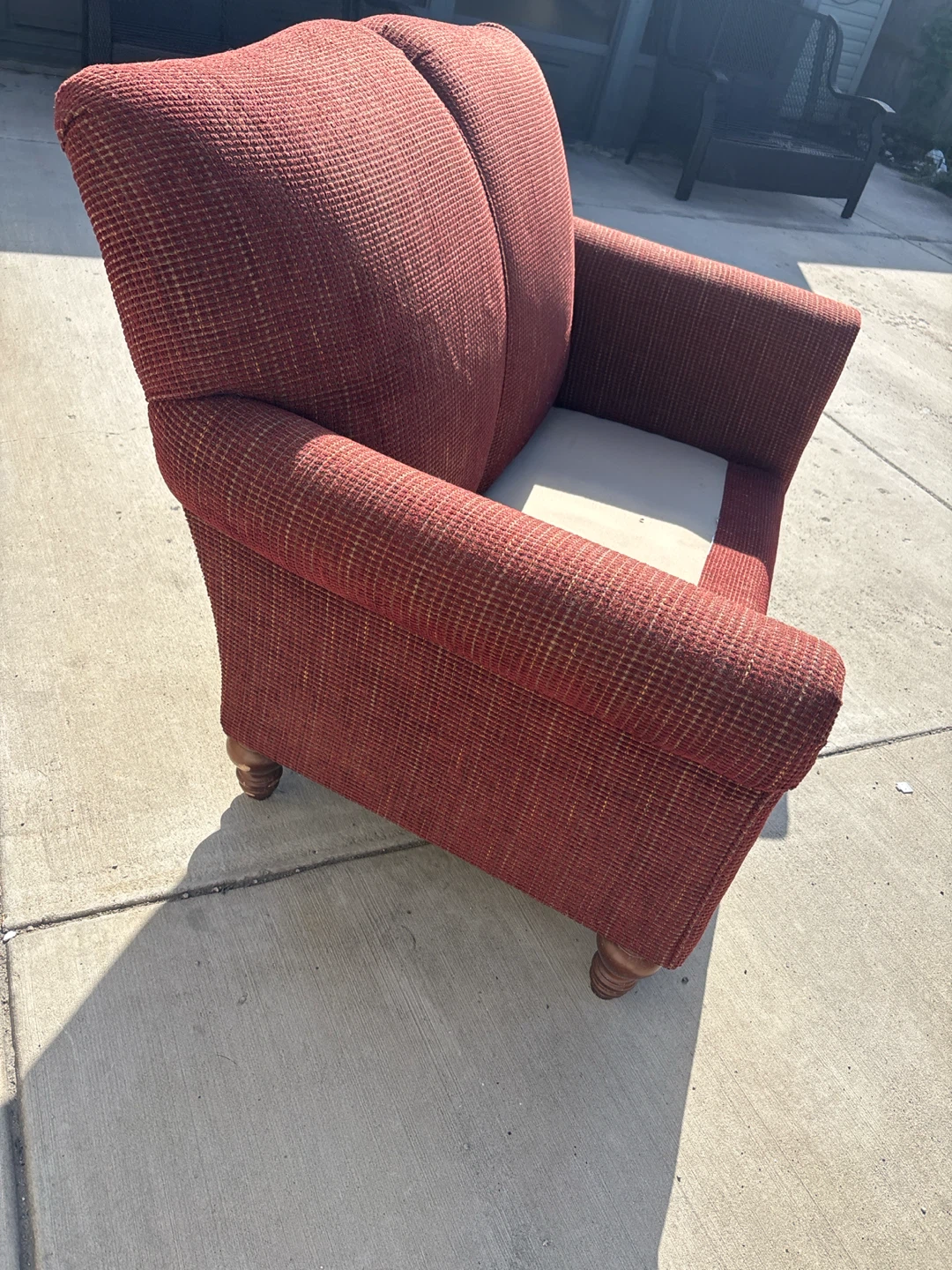 Red Textured Loveseat . Ready for pick up in driveway - photo 2
