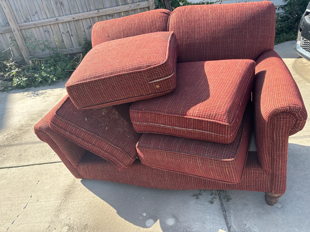 Red Textured Loveseat . Ready for pick up in driveway - photo 4