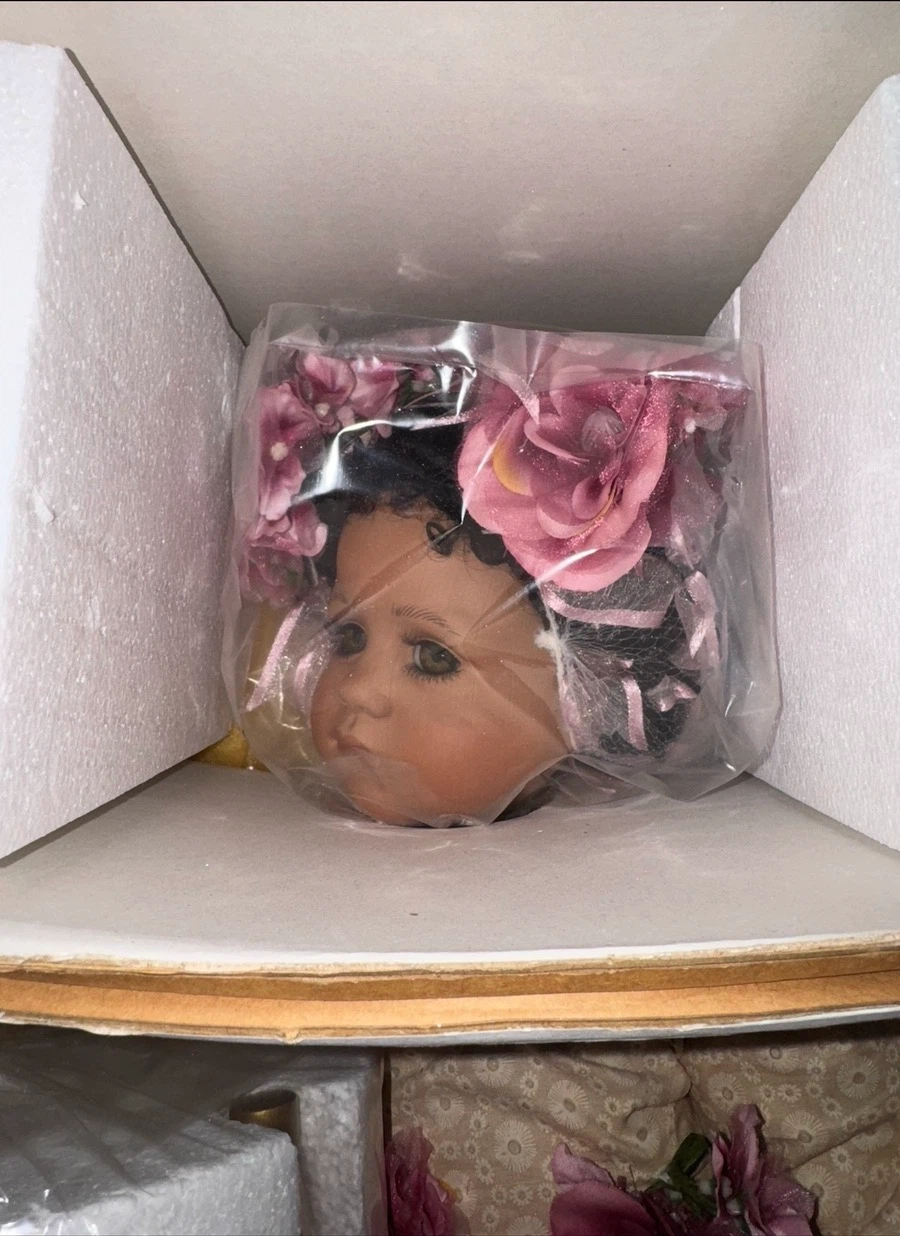 MasterPiece Gallery Limited Edition Artist Doll - photo 2