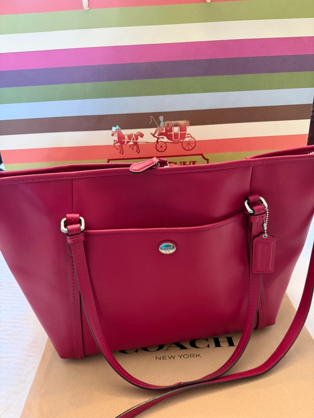 Authentic Coach Peyton Saffiano Leather Pocket Tote (F25667)