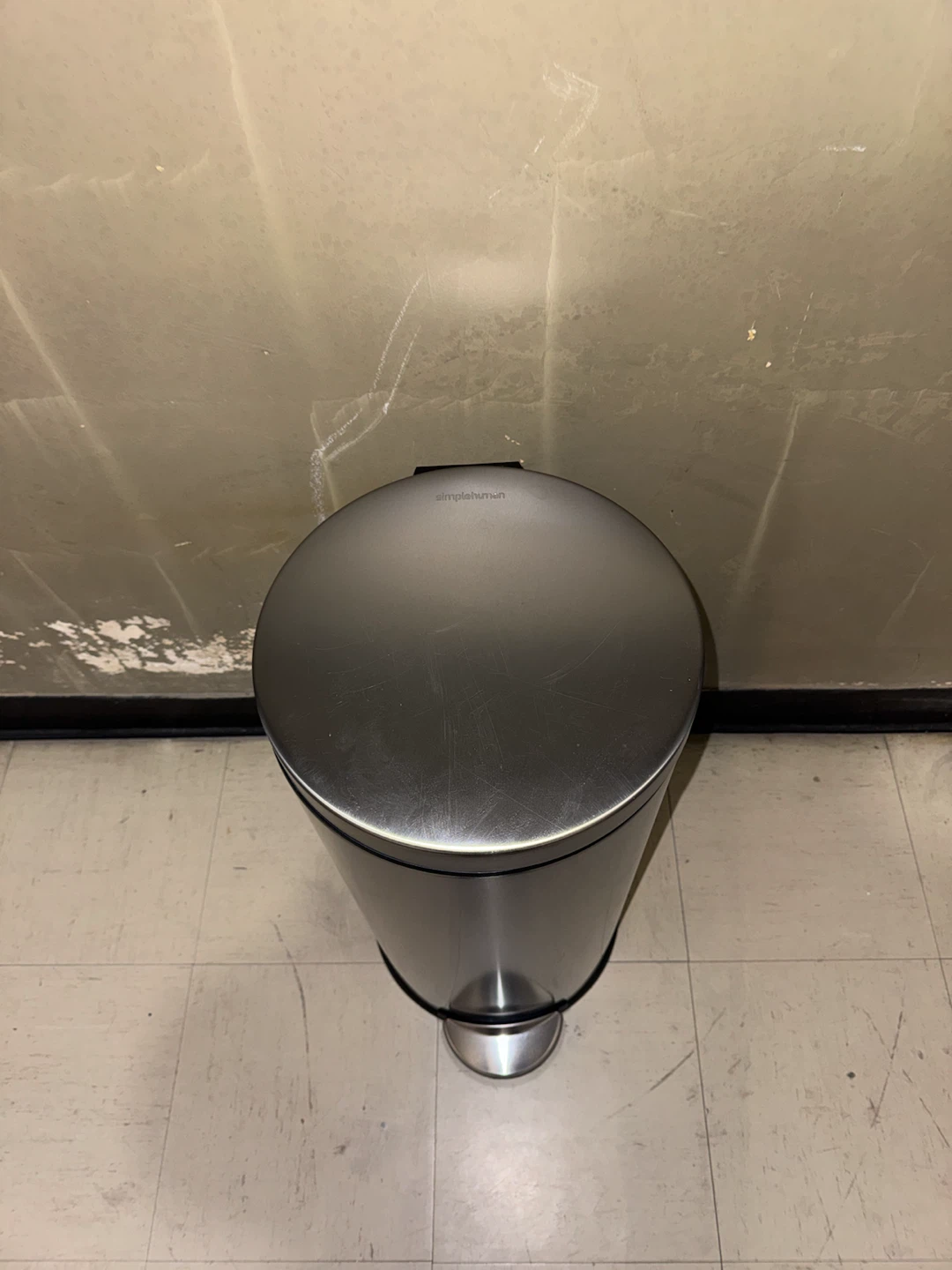 Simple Human Trash Can - READ DESCRIPTION PLEASE - photo 2