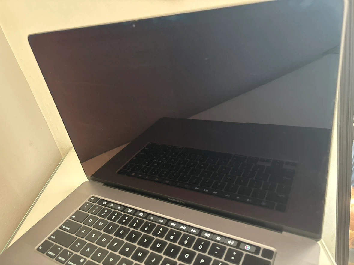 Apple MacBook Pro 16-inch, 2019 - photo 4