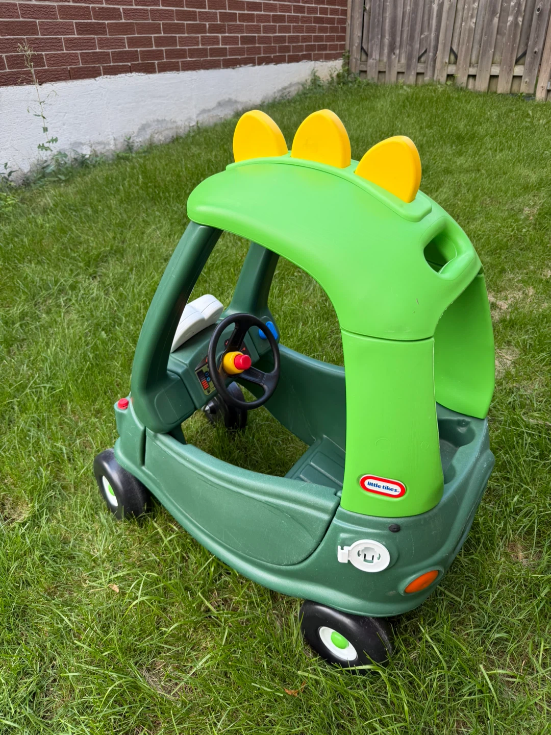 Little Tikes Cozy Coupe Dino car, in great condition! - photo 3