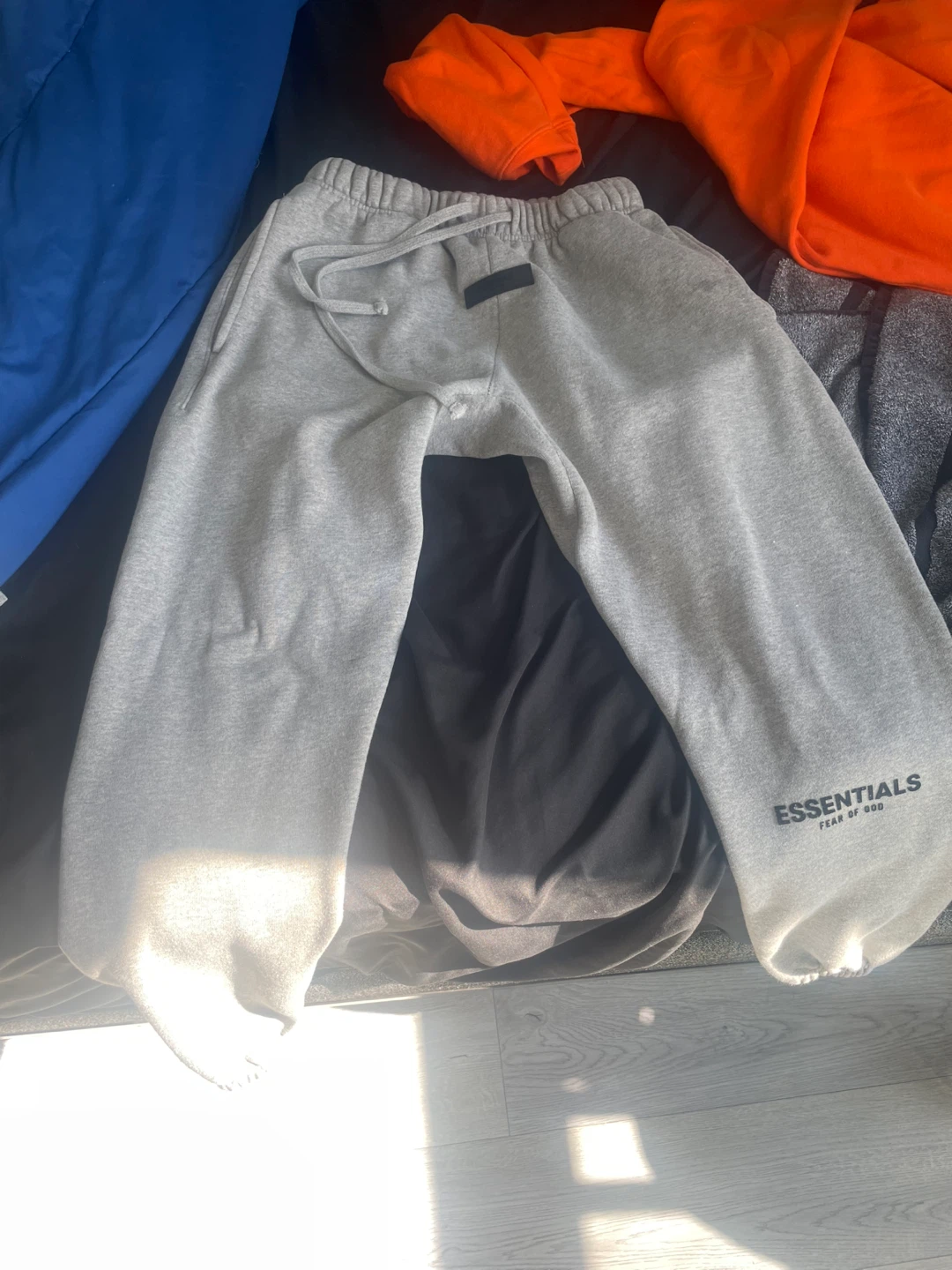 ESSENTIALS Fear of God Grey Hoodie and Sweatpants Set - photo 3