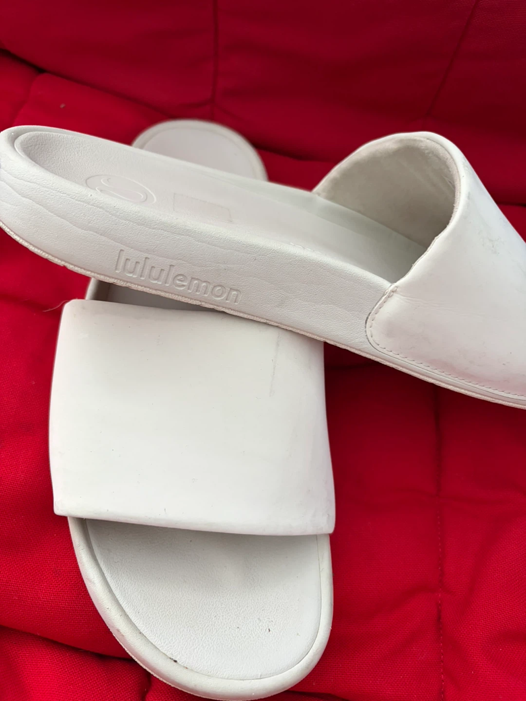 Lululemon White Slides - photo 3