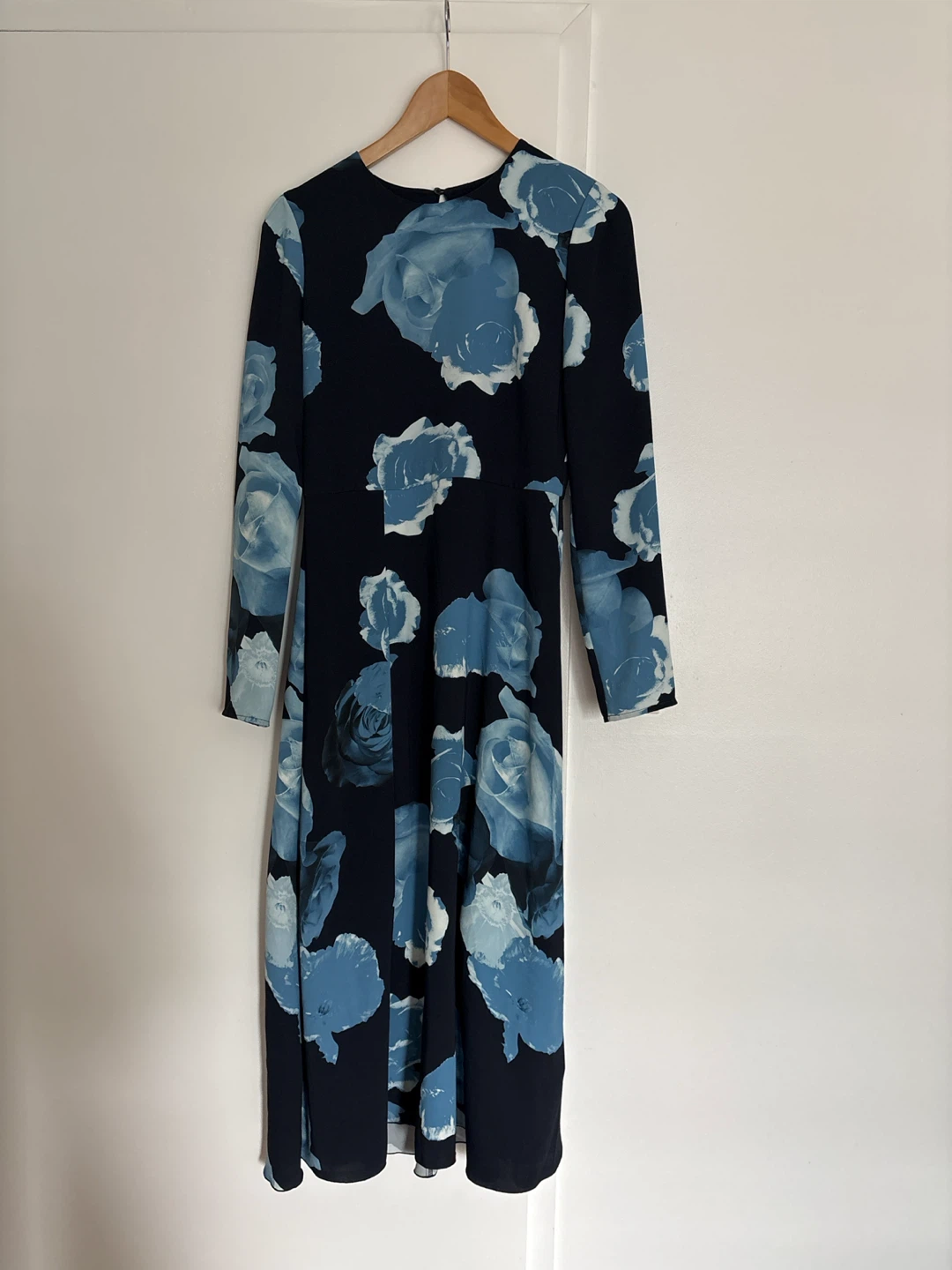 Babaton navy floral print long sleeve dress