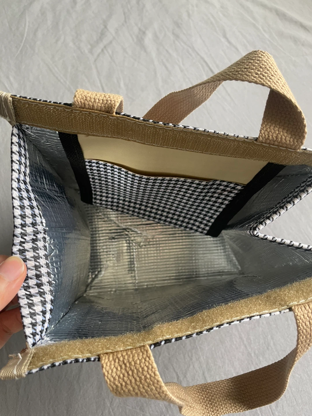 Houndstooth Insulated Lunch Bag - photo 5