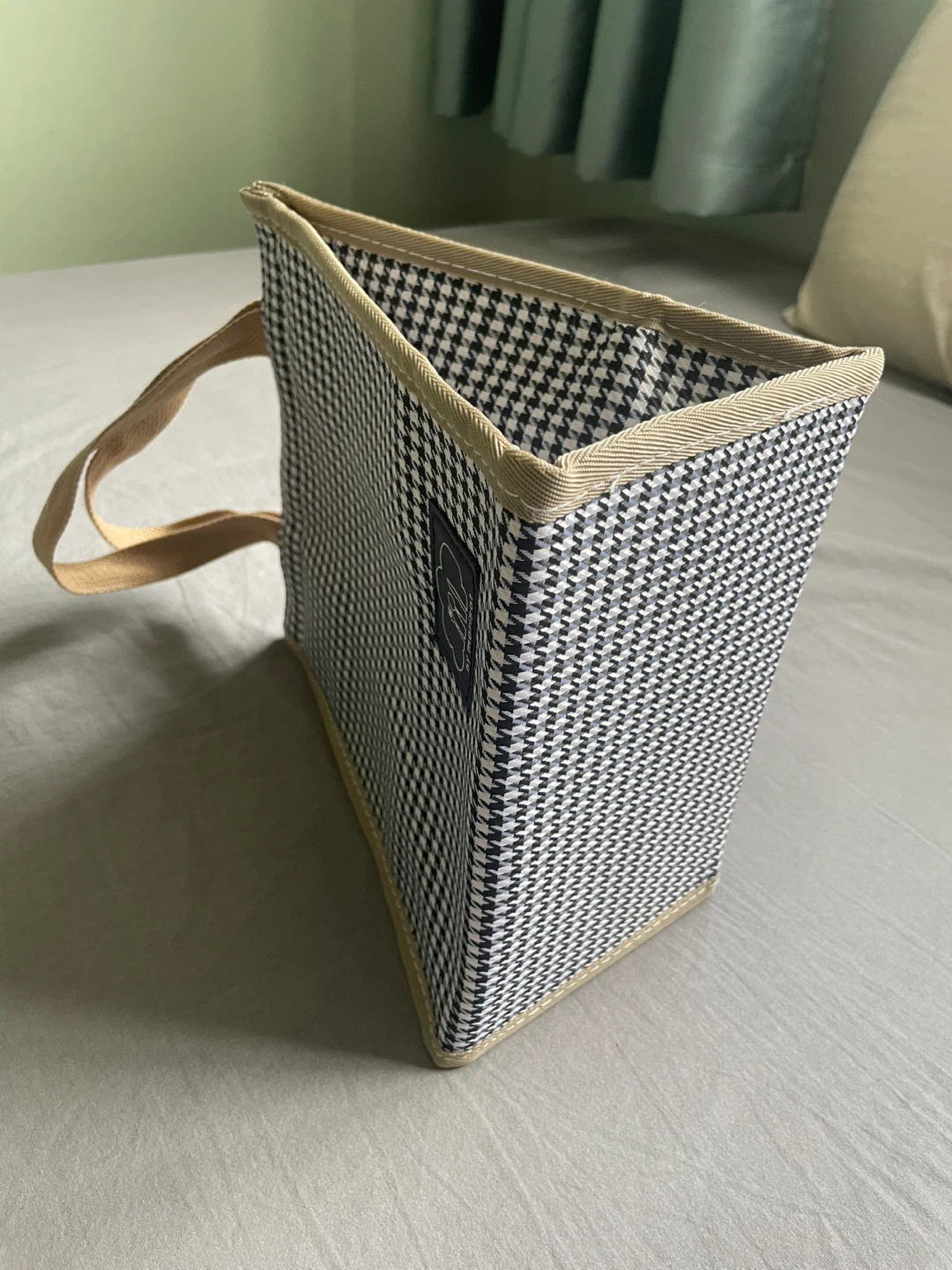 Houndstooth Insulated Lunch Bag - photo 3