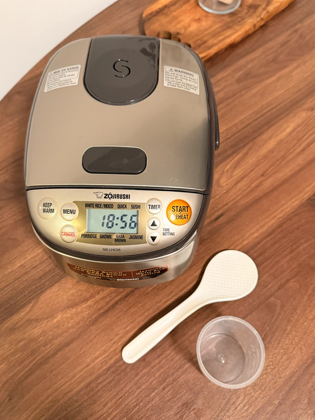 Zojirushi NS-LHC05 Rice Cooker - photo 4