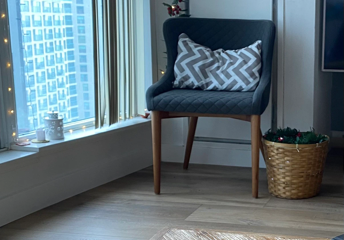 Sofa, Chair, Table,Lamps , decor -move out sale - photo 2