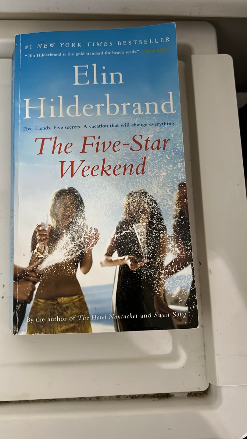 The Five-Star Weekend by Elin Hilderbrand