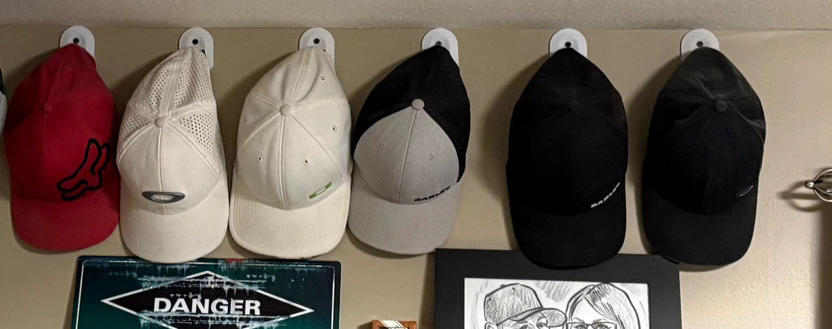 40 Baseball Caps - Oakley, Hurley, Fox - photo 3