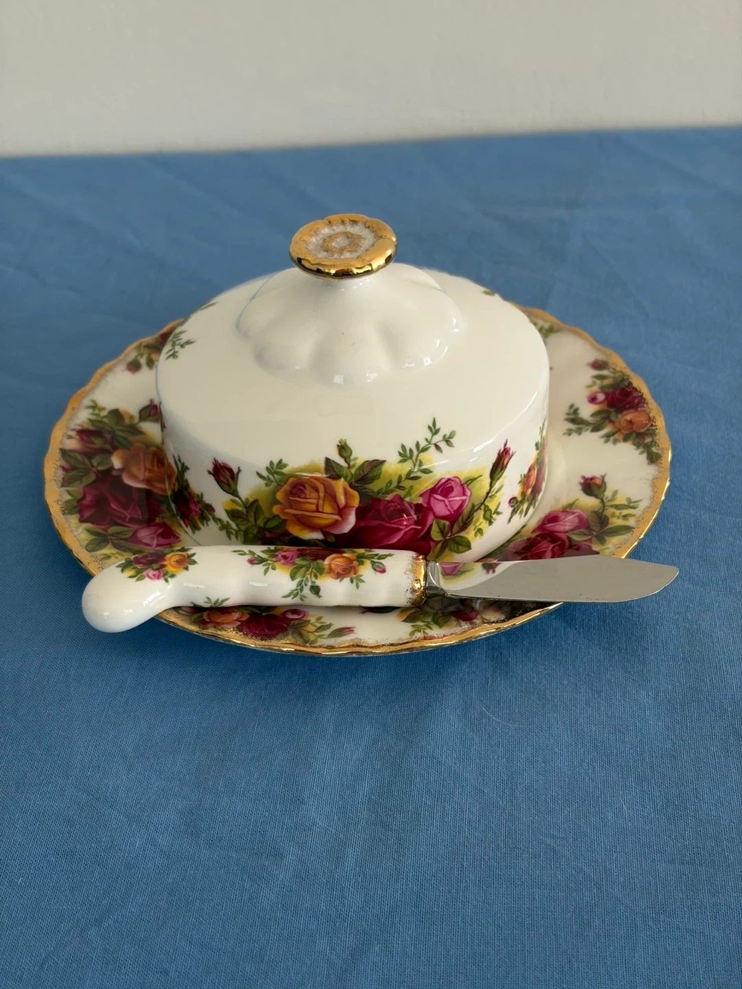 Royal Albert Old Country Roses Covered Butter Dish