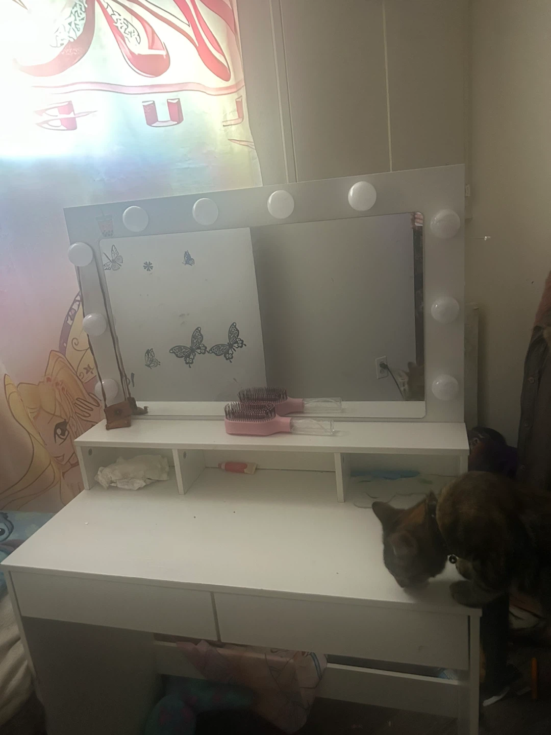 Vanity stand